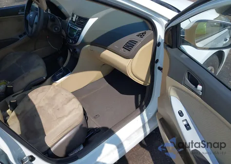 2013 Hyundai Accent Gls z USA, uszkodzony, nr VIN KMHCT4AE3DU527644